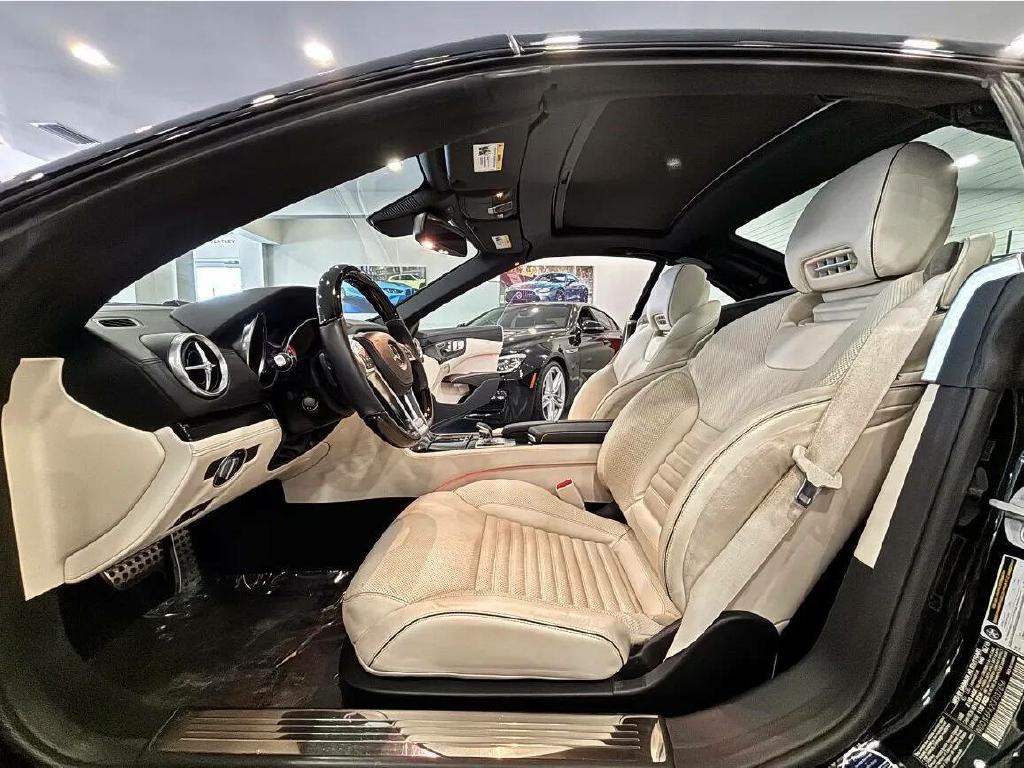 2016 Mercedes-Benz SL-Class Image 12