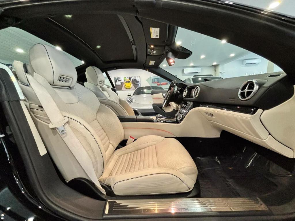 2016 Mercedes-Benz SL-Class Image 17