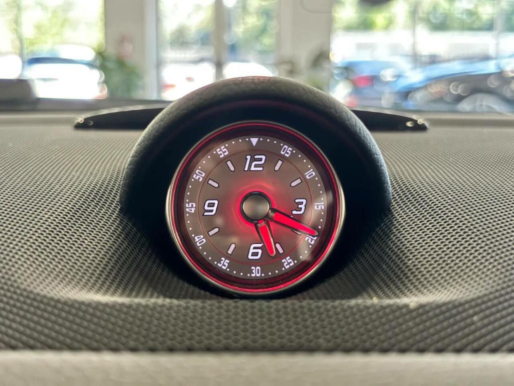 2016 Mercedes-Benz SL-Class Image 31