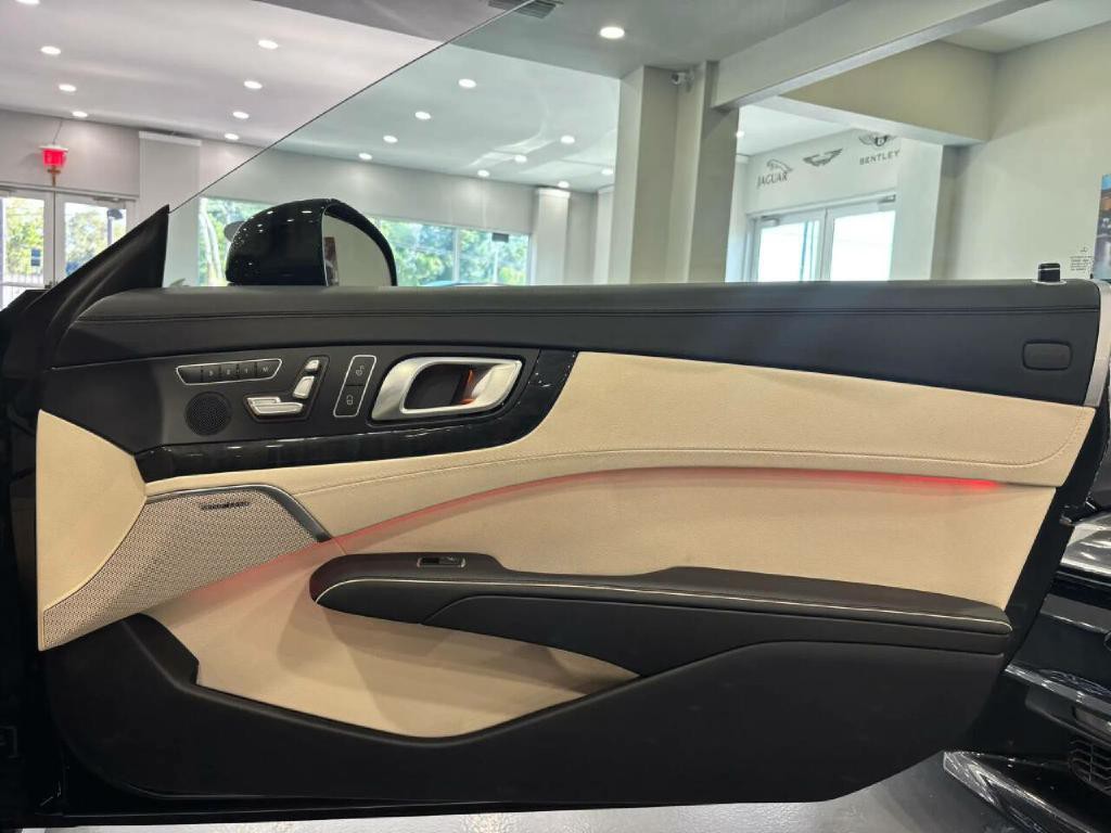 2016 Mercedes-Benz SL-Class Image 38