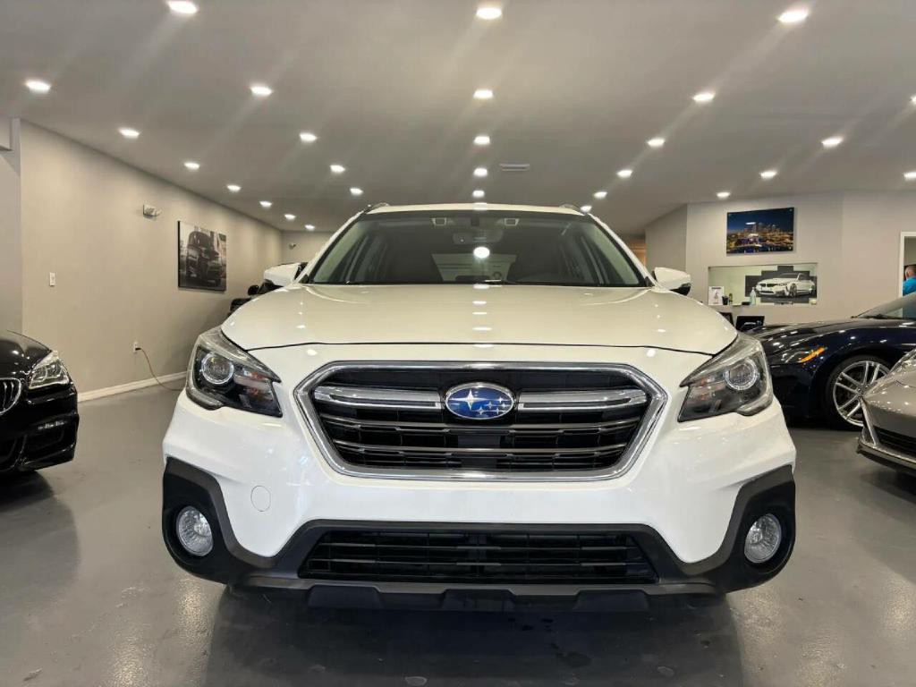 2019 Subaru Outback Image 2
