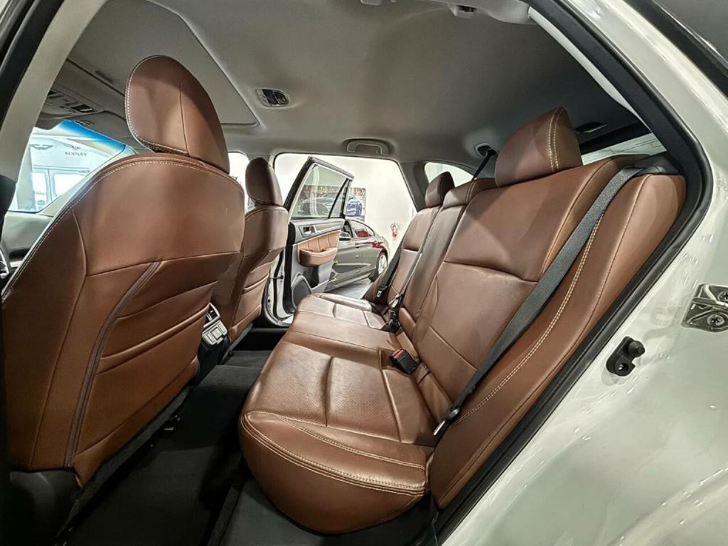 2019 Subaru Outback Image 16