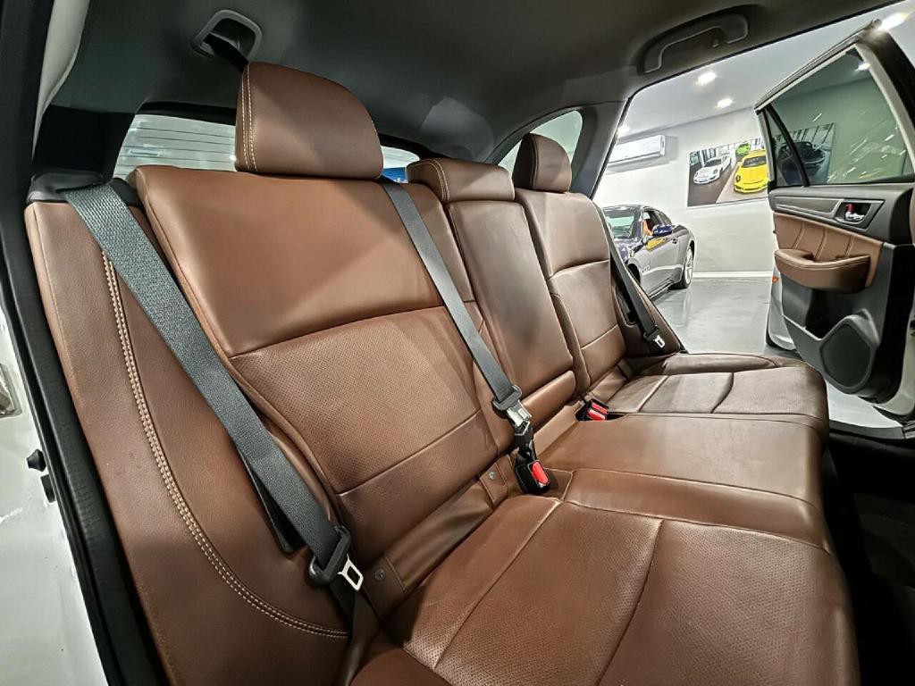 2019 Subaru Outback Image 17