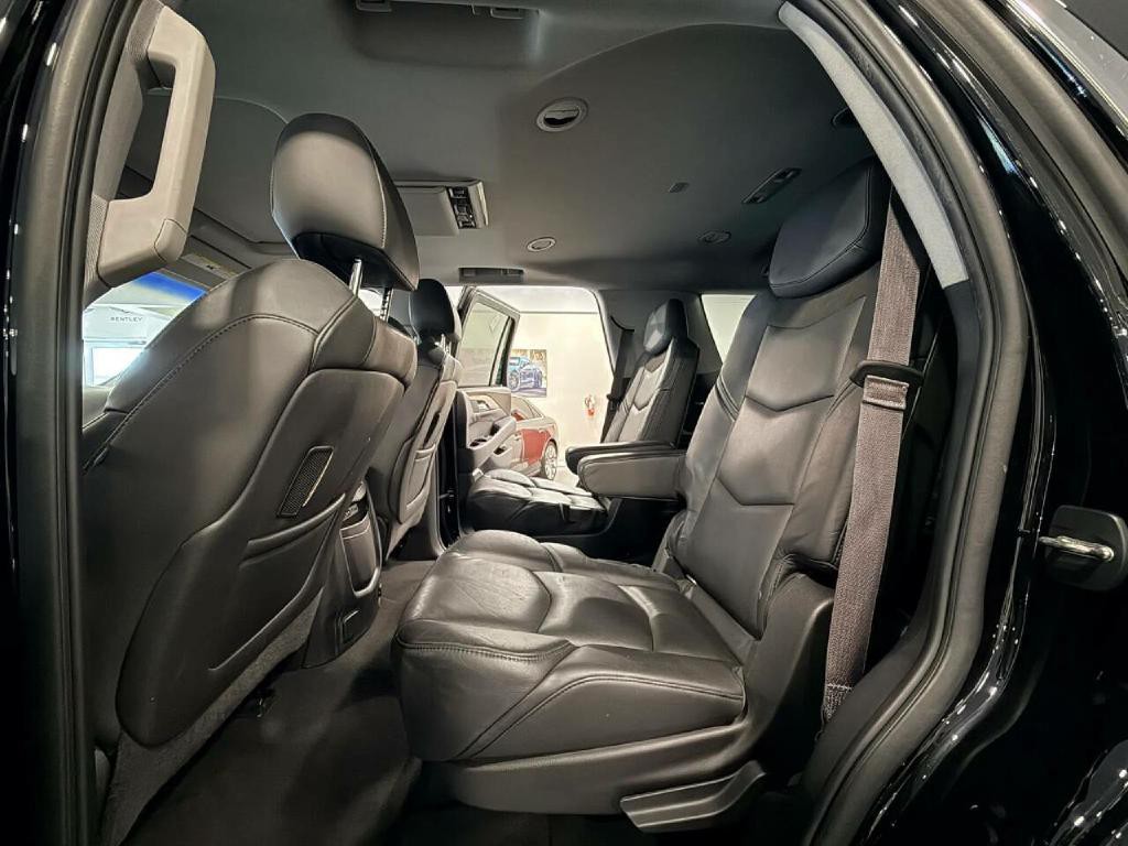 2015 Cadillac Escalade Image 15