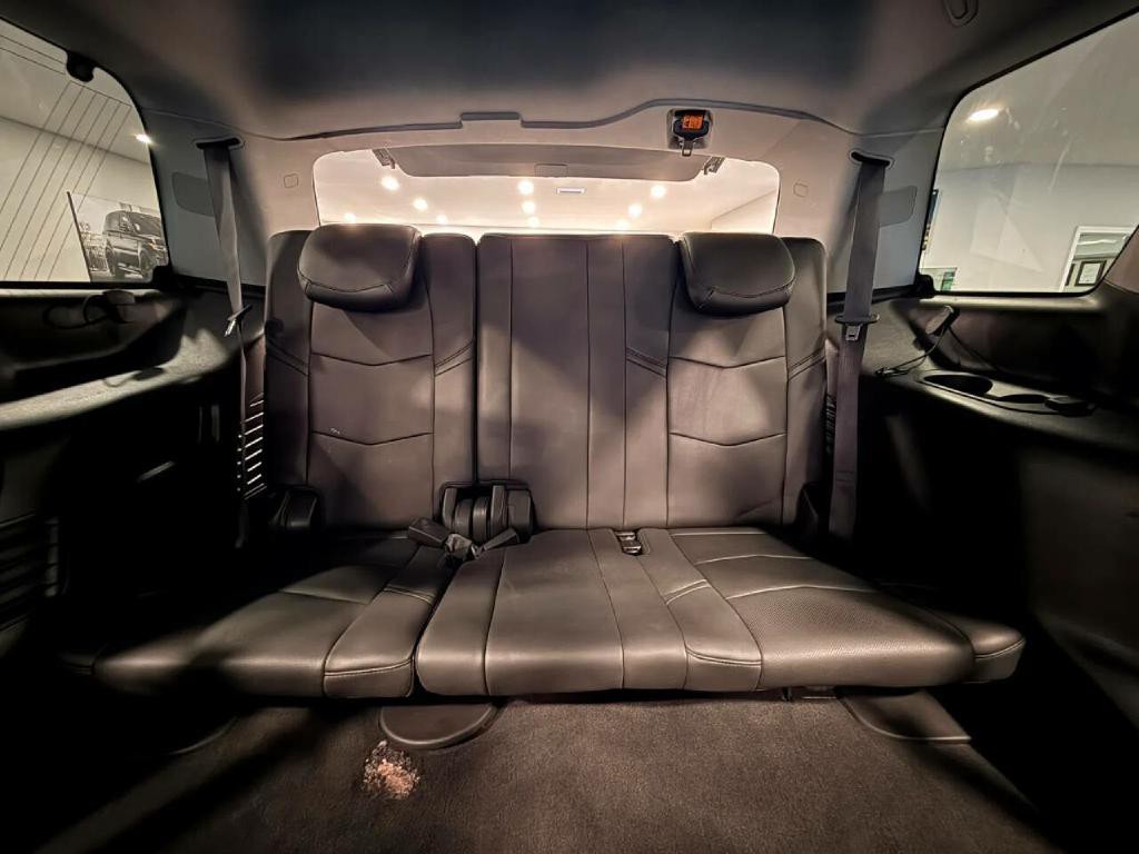 2015 Cadillac Escalade Image 18