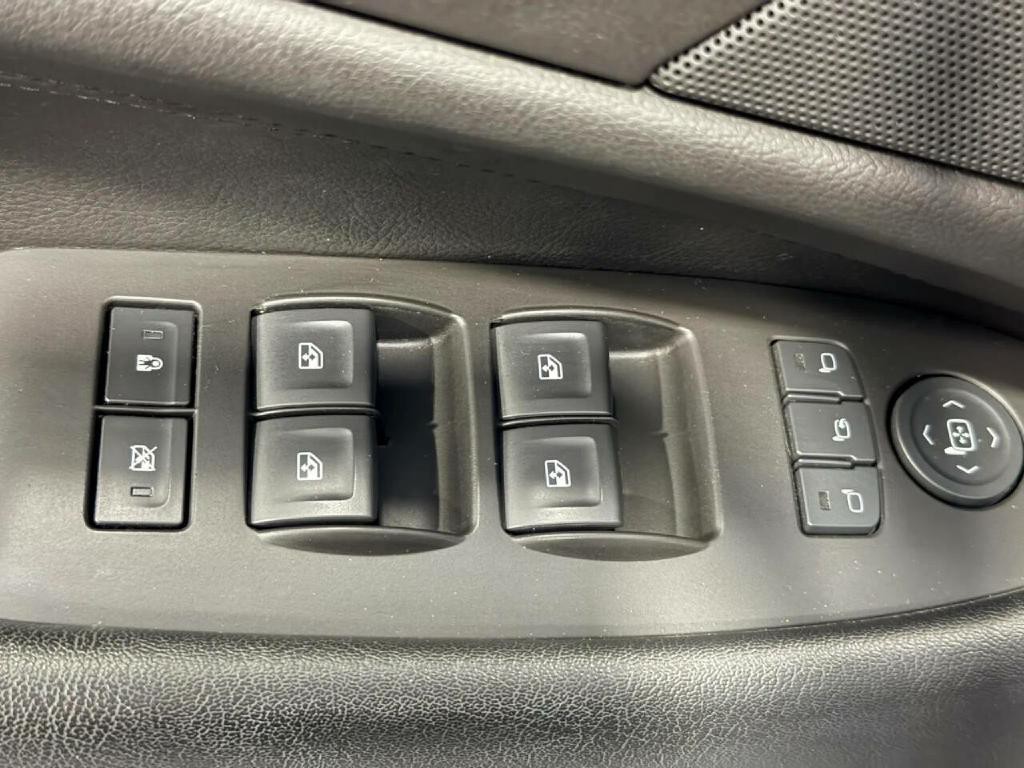 2015 Cadillac Escalade Image 41