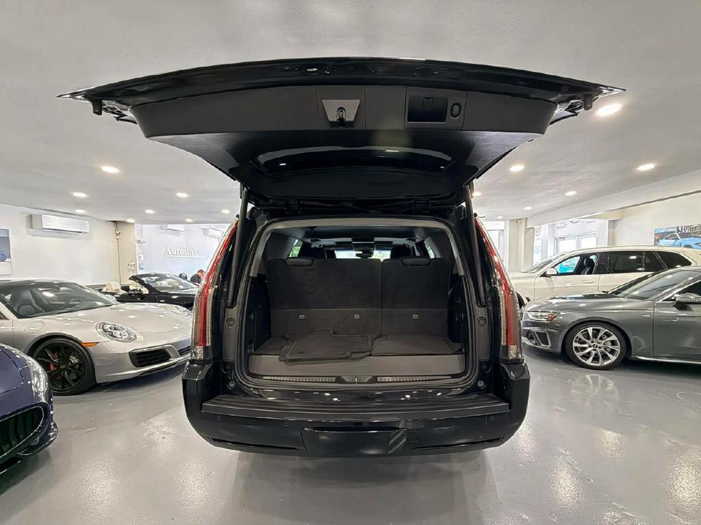 2015 Cadillac Escalade Image 45
