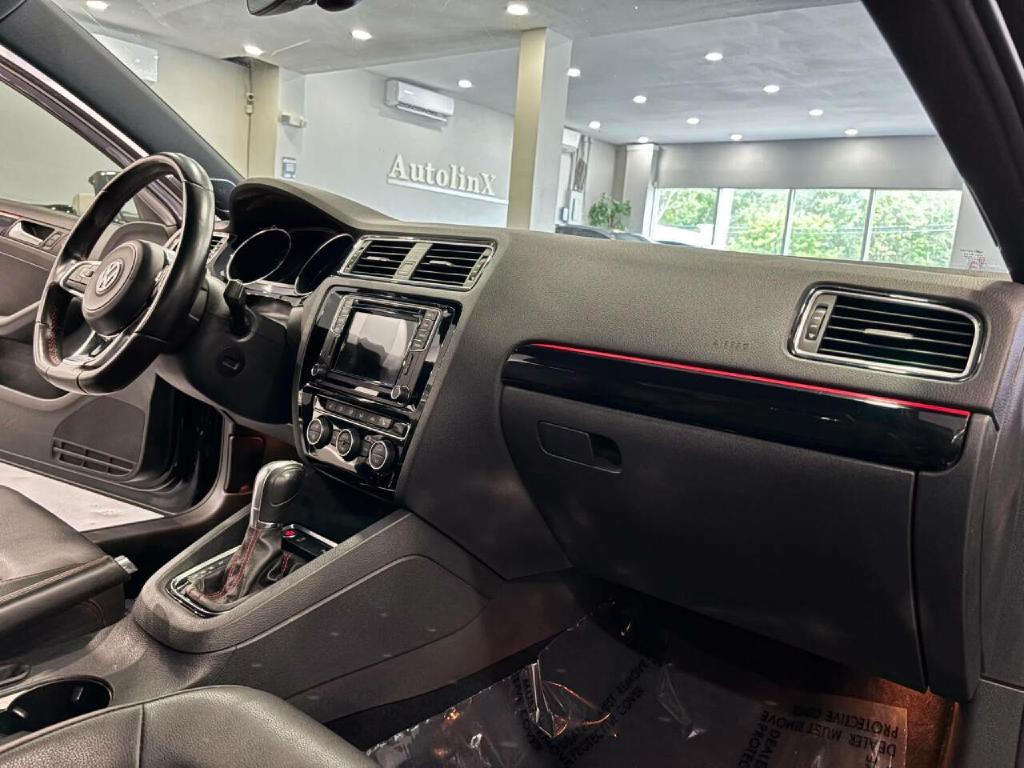 2017 Volkswagen Jetta Image 10
