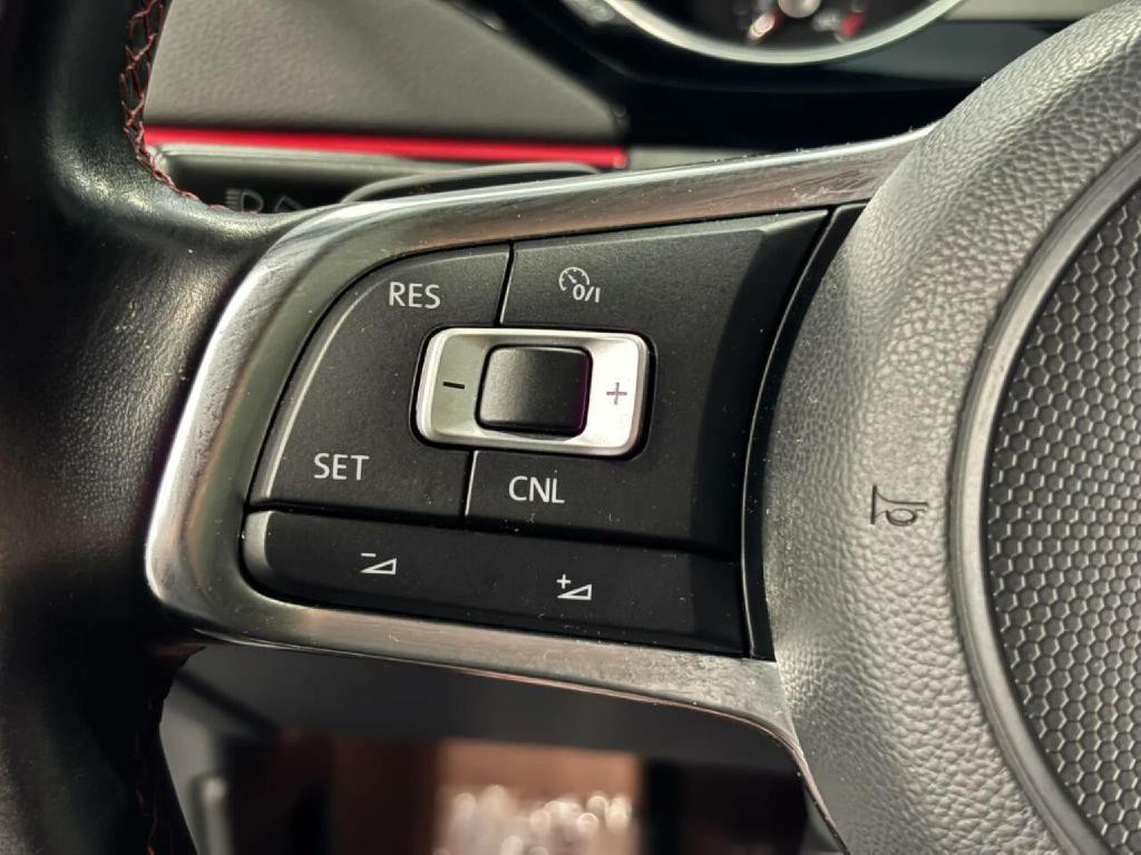 2017 Volkswagen Jetta Image 28