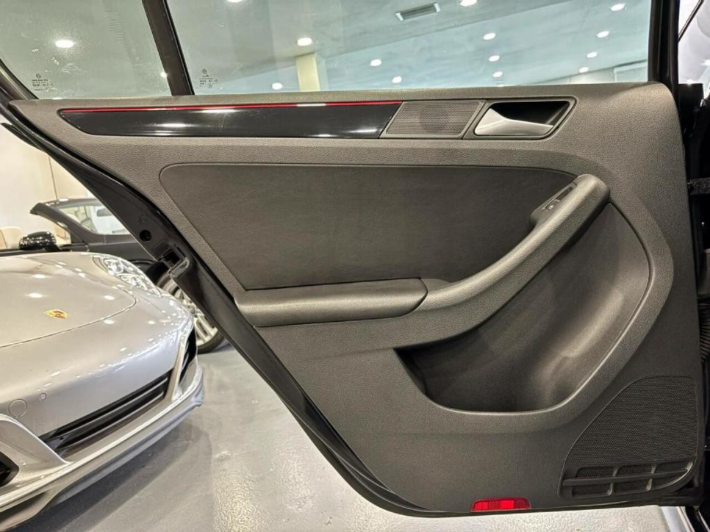 2017 Volkswagen Jetta Image 36