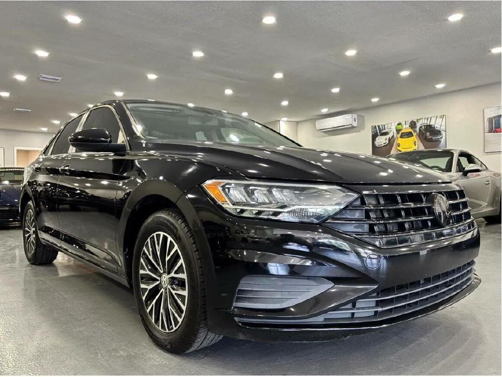 2019 Volkswagen Jetta Image 1