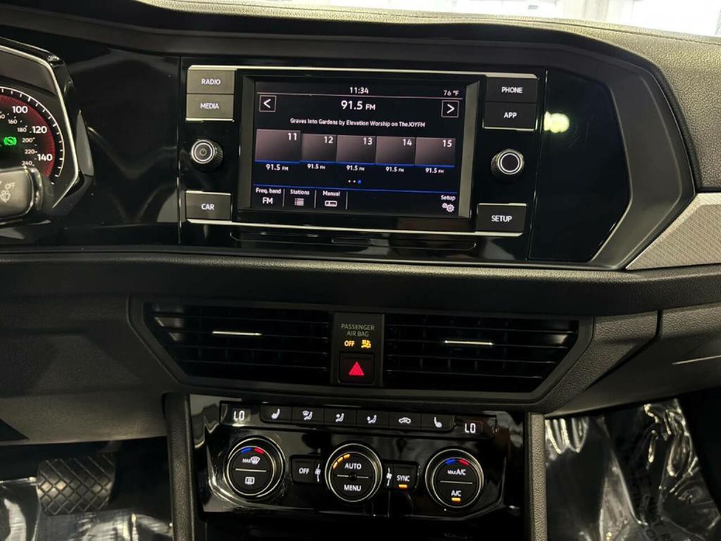 2019 Volkswagen Jetta Image 24