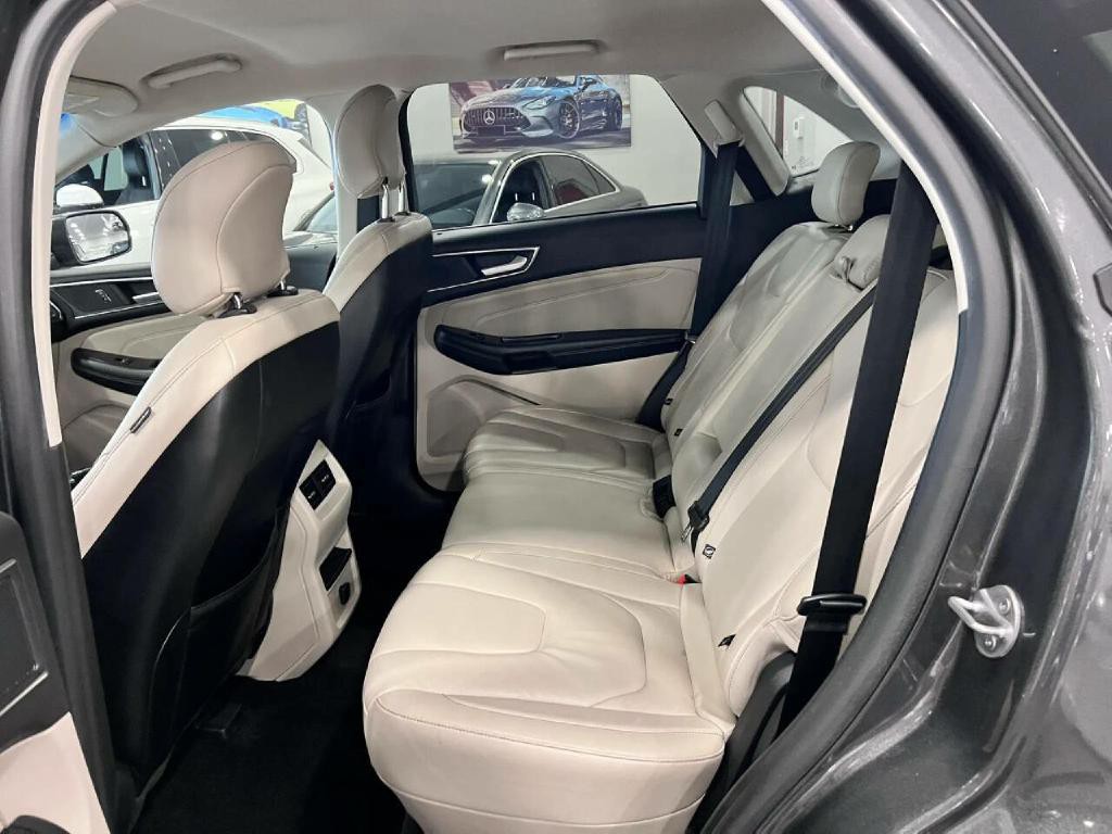 2018 Ford Edge Image 10