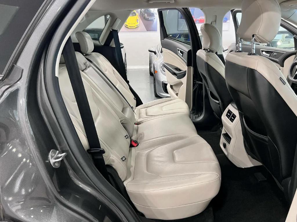 2018 Ford Edge Image 11