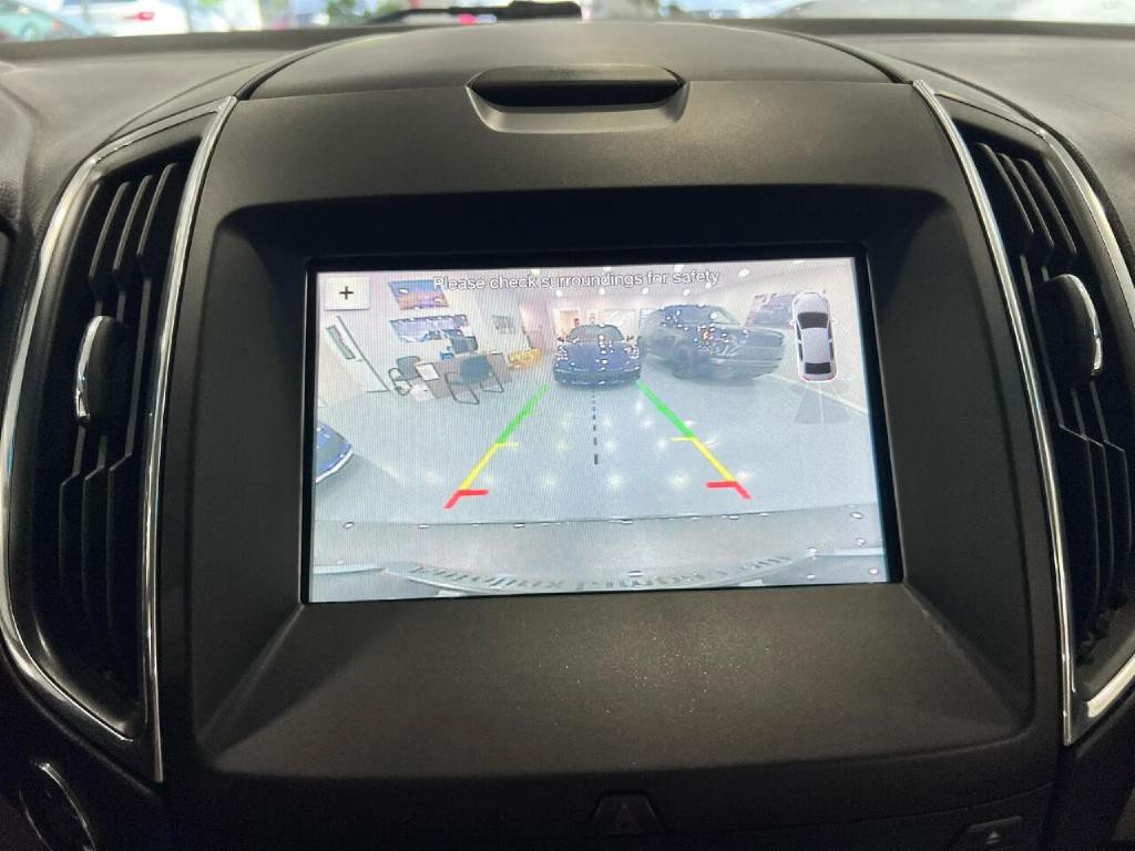 2018 Ford Edge Image 17