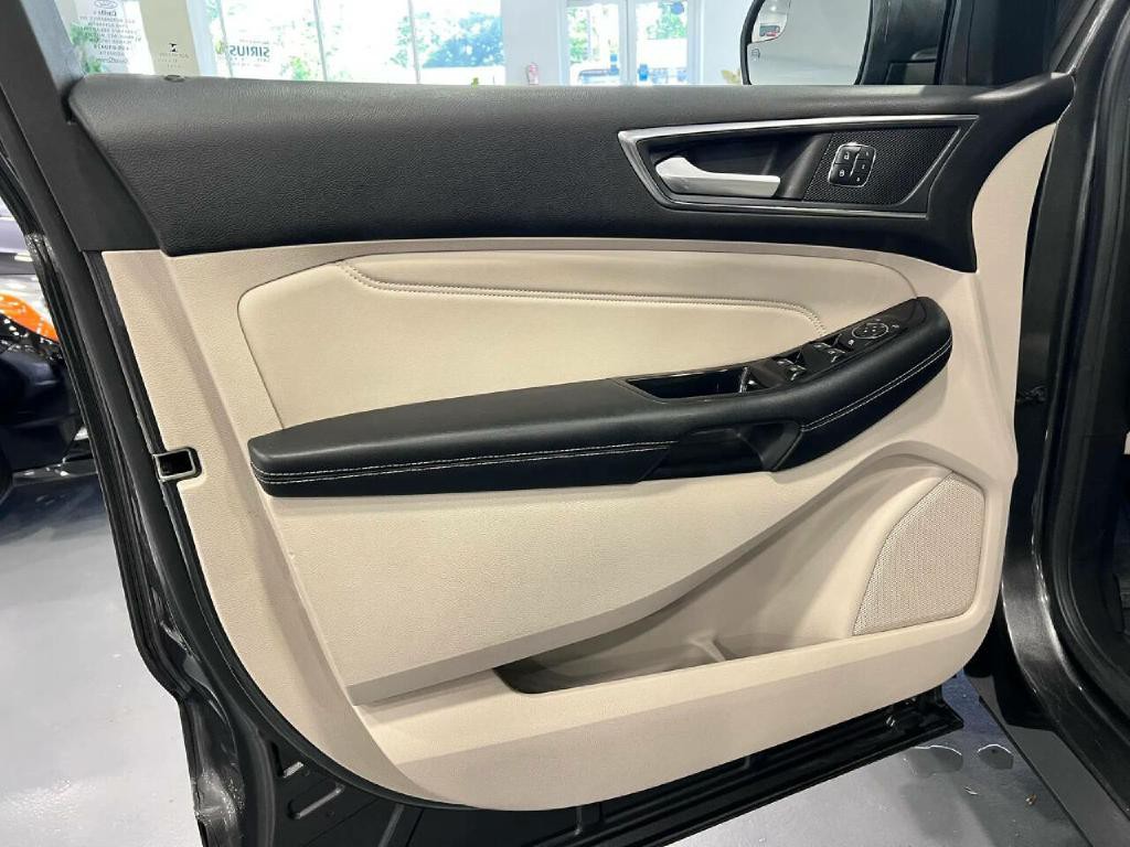 2018 Ford Edge Image 20