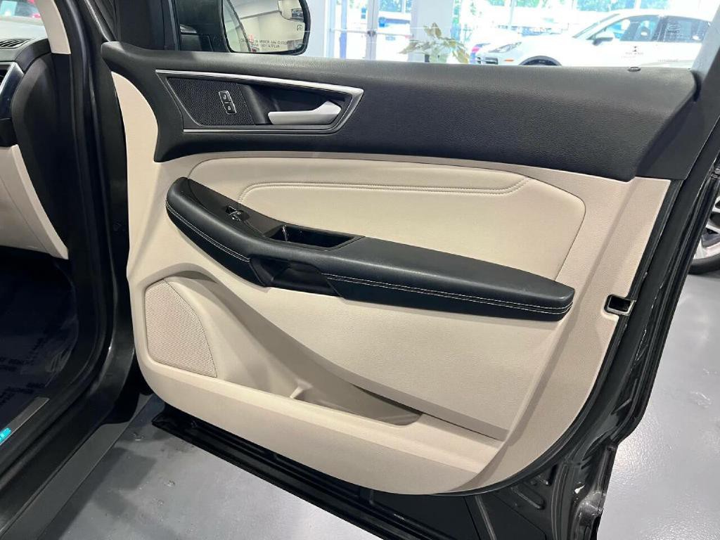 2018 Ford Edge Image 23