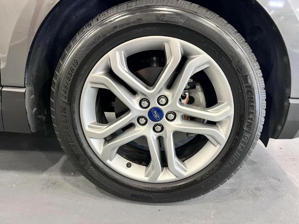 2018 Ford Edge Image 30