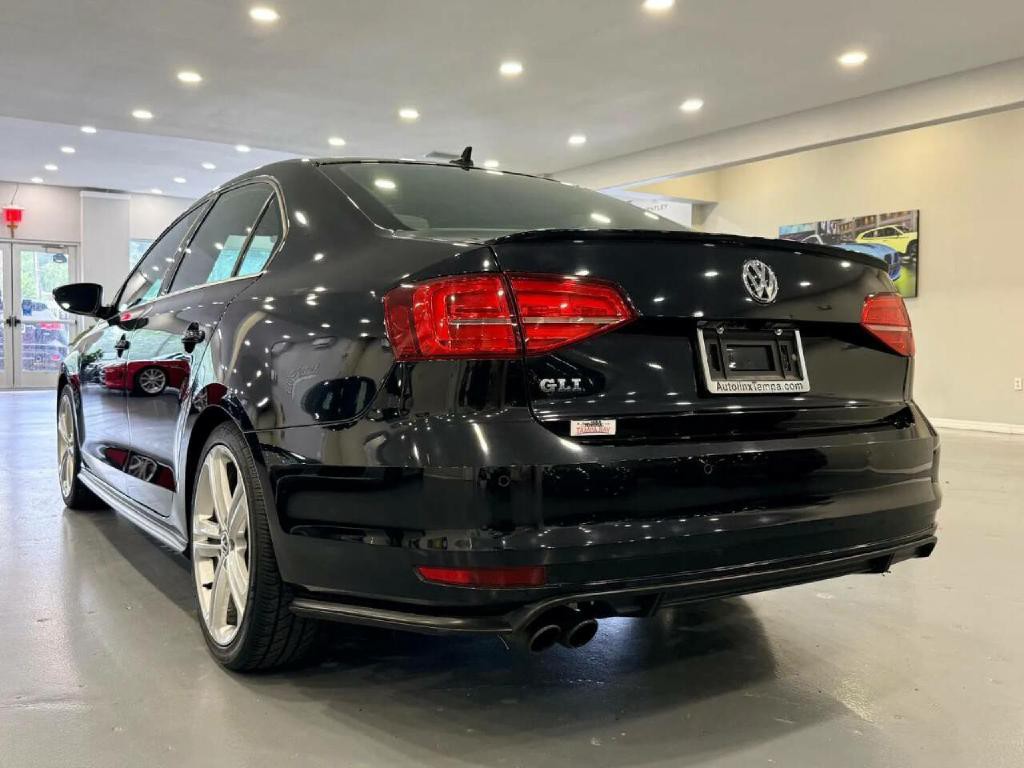 2017 Volkswagen Jetta Image 3