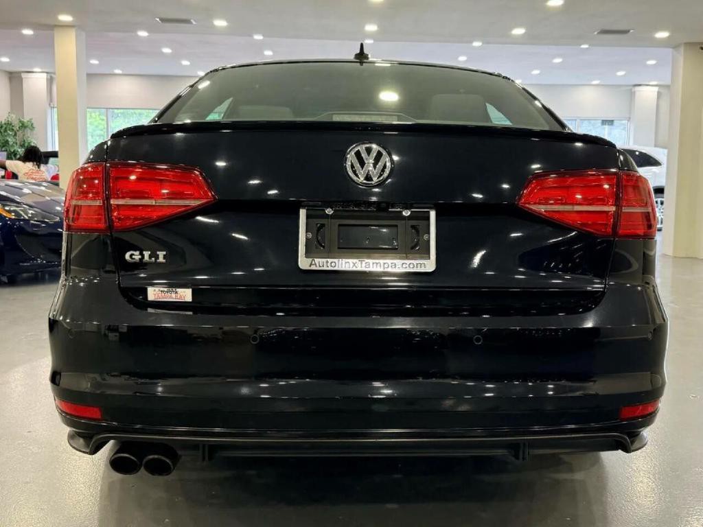 2017 Volkswagen Jetta Image 4