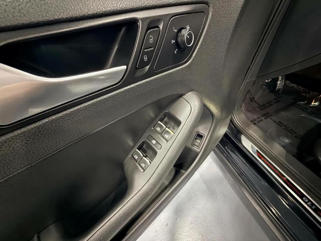 2017 Volkswagen Jetta Image 27