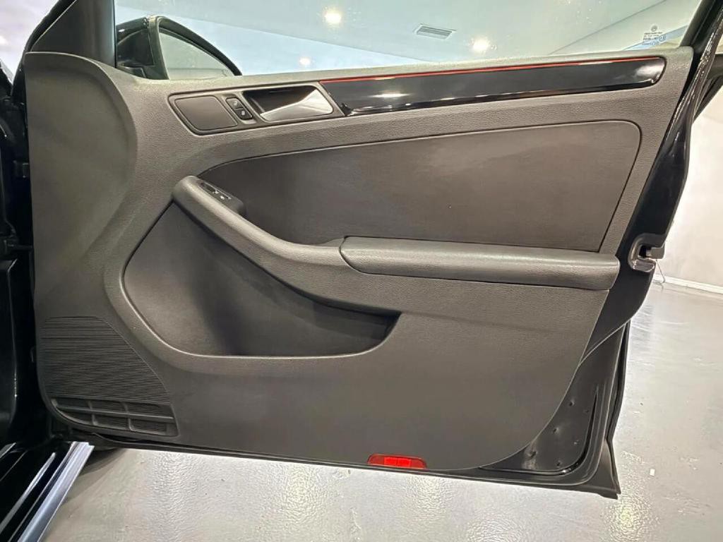 2017 Volkswagen Jetta Image 36