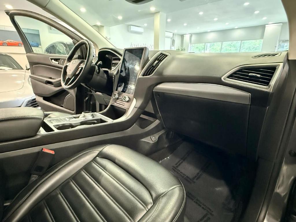 2021 Ford Edge Image 9