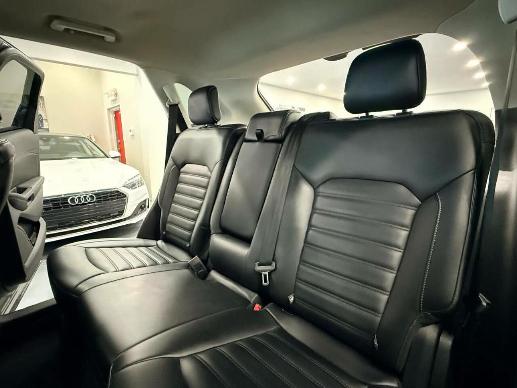 2021 Ford Edge Image 13