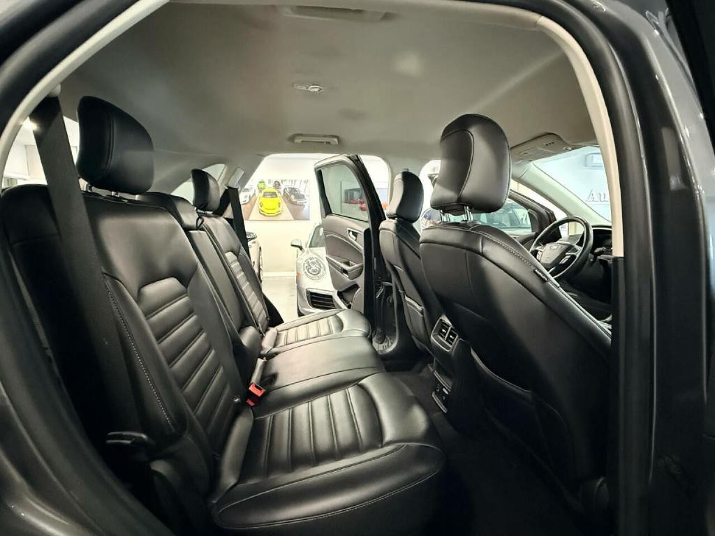 2021 Ford Edge Image 16