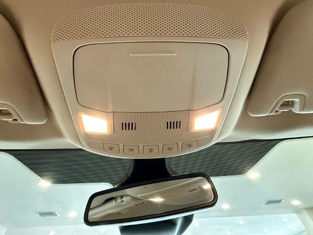 2021 Ford Edge Image 27