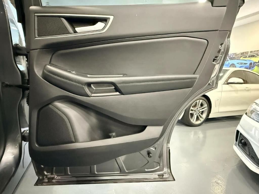 2021 Ford Edge Image 33
