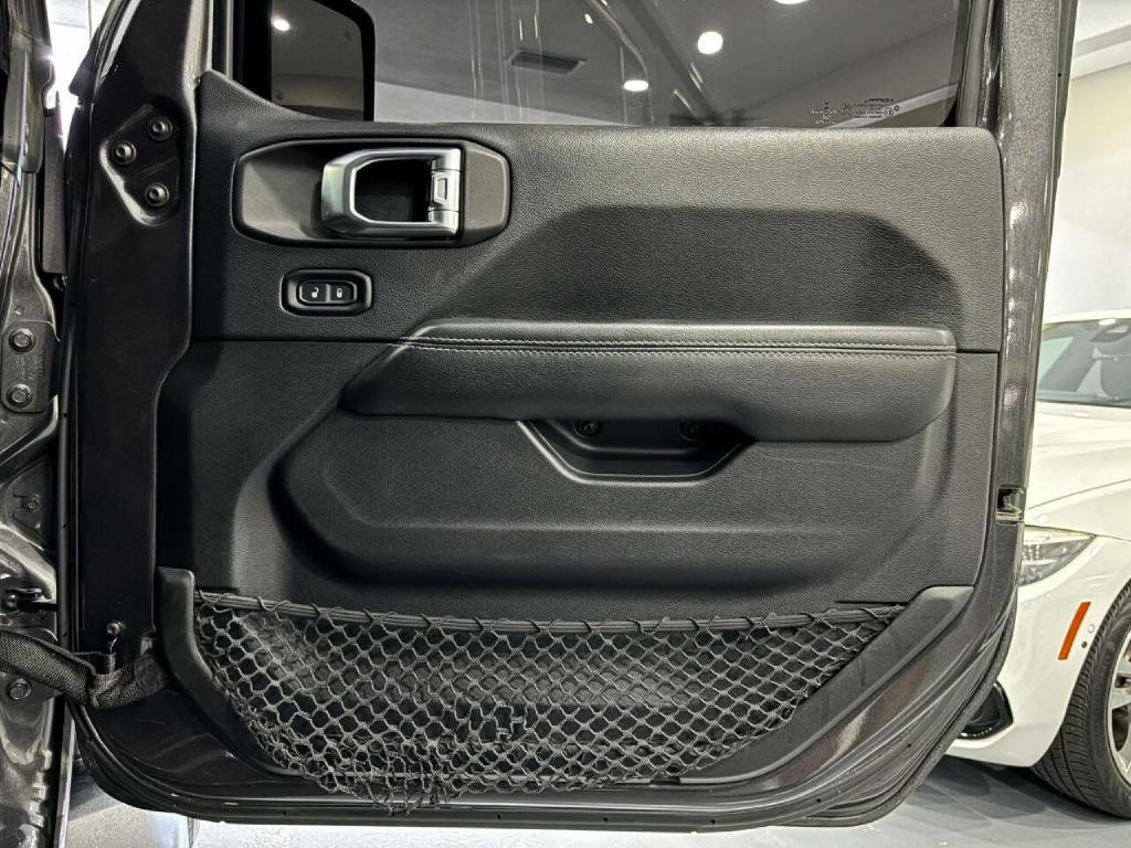 2018 Jeep Wrangler Unlimited Image 35