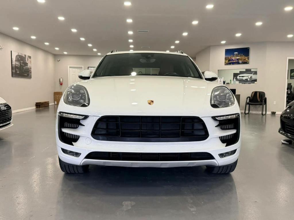 2018 Porsche Macan Image 2