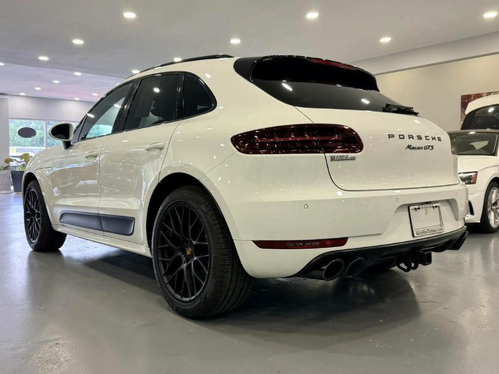 2018 Porsche Macan Image 5