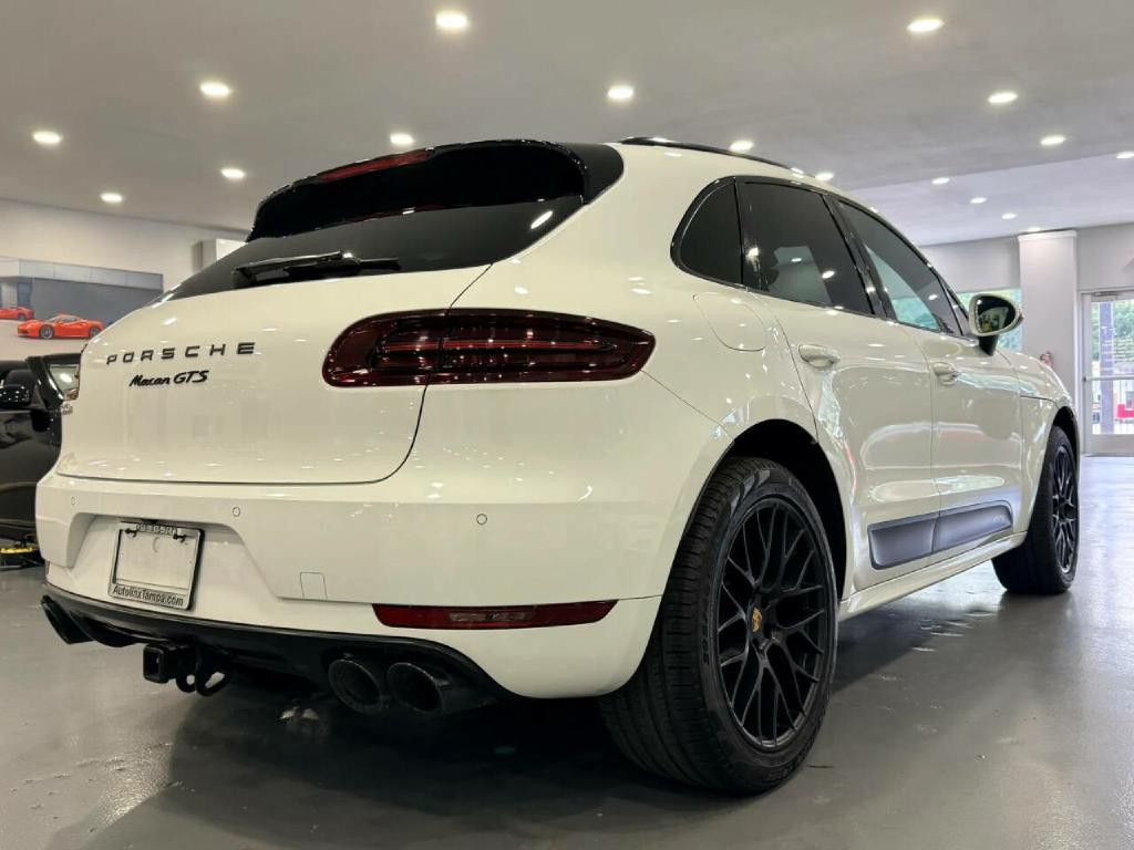 2018 Porsche Macan Image 7