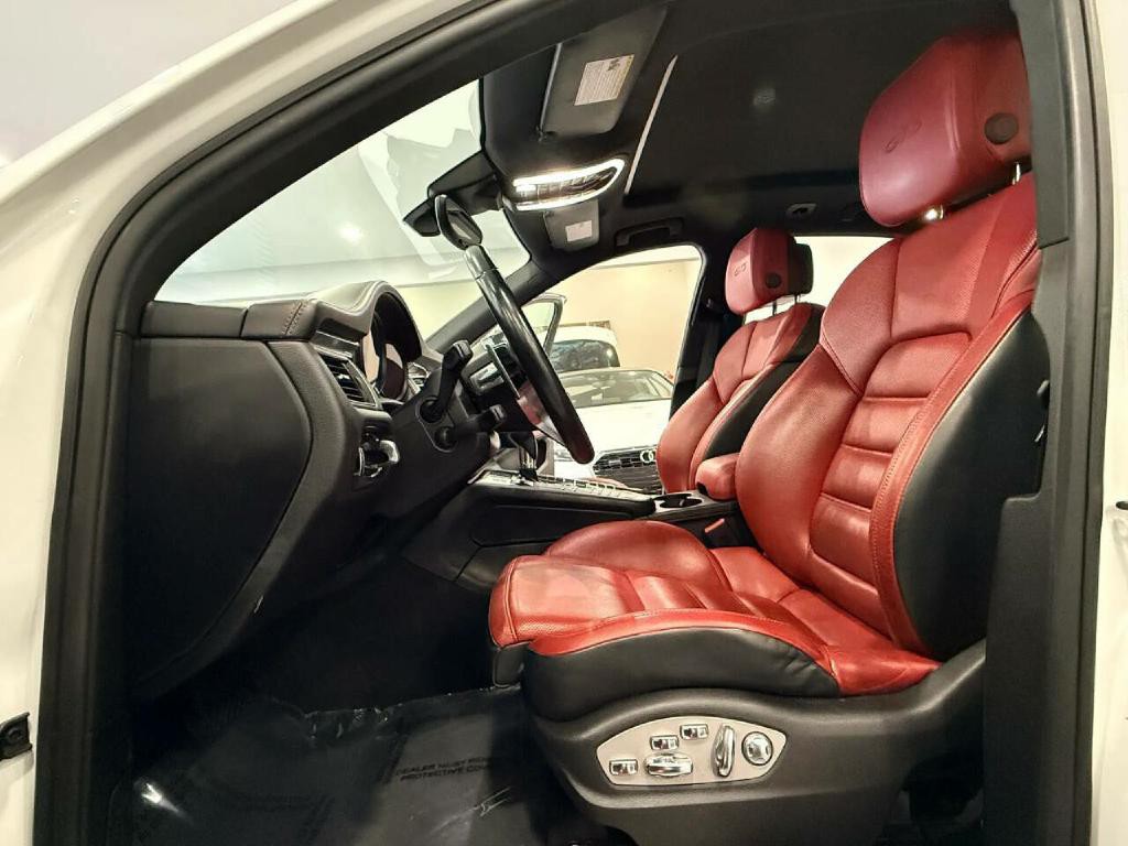 2018 Porsche Macan Image 9