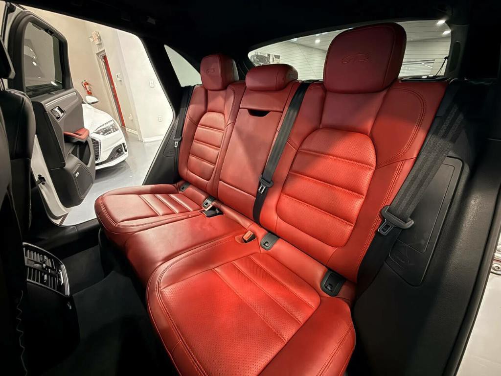 2018 Porsche Macan Image 14