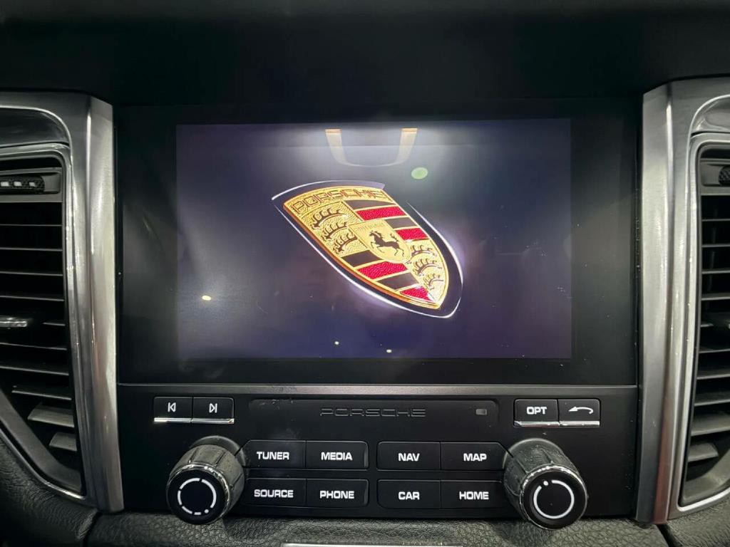 2018 Porsche Macan Image 29