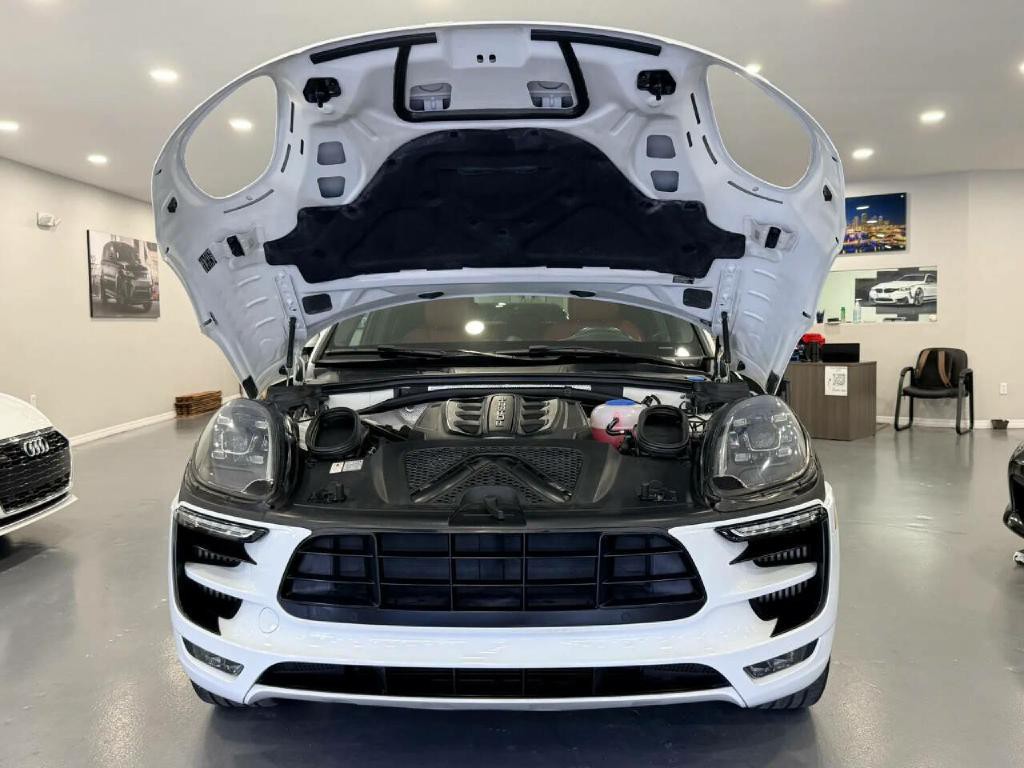 2018 Porsche Macan Image 47