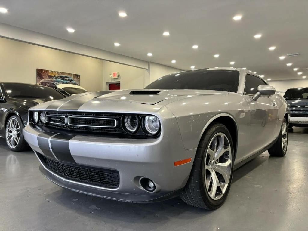 2015 Dodge Challenger Image 3