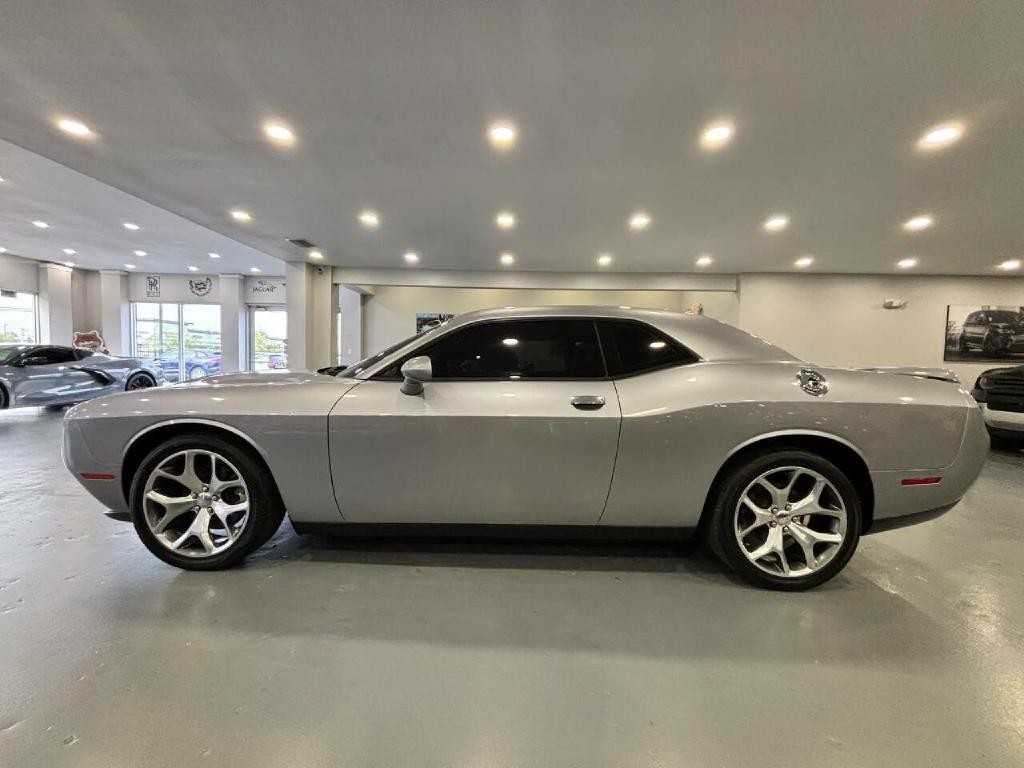 2015 Dodge Challenger Image 4