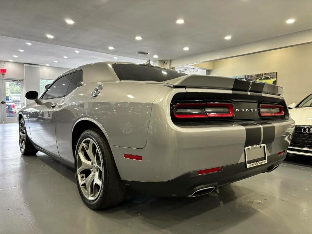 2015 Dodge Challenger Image 5