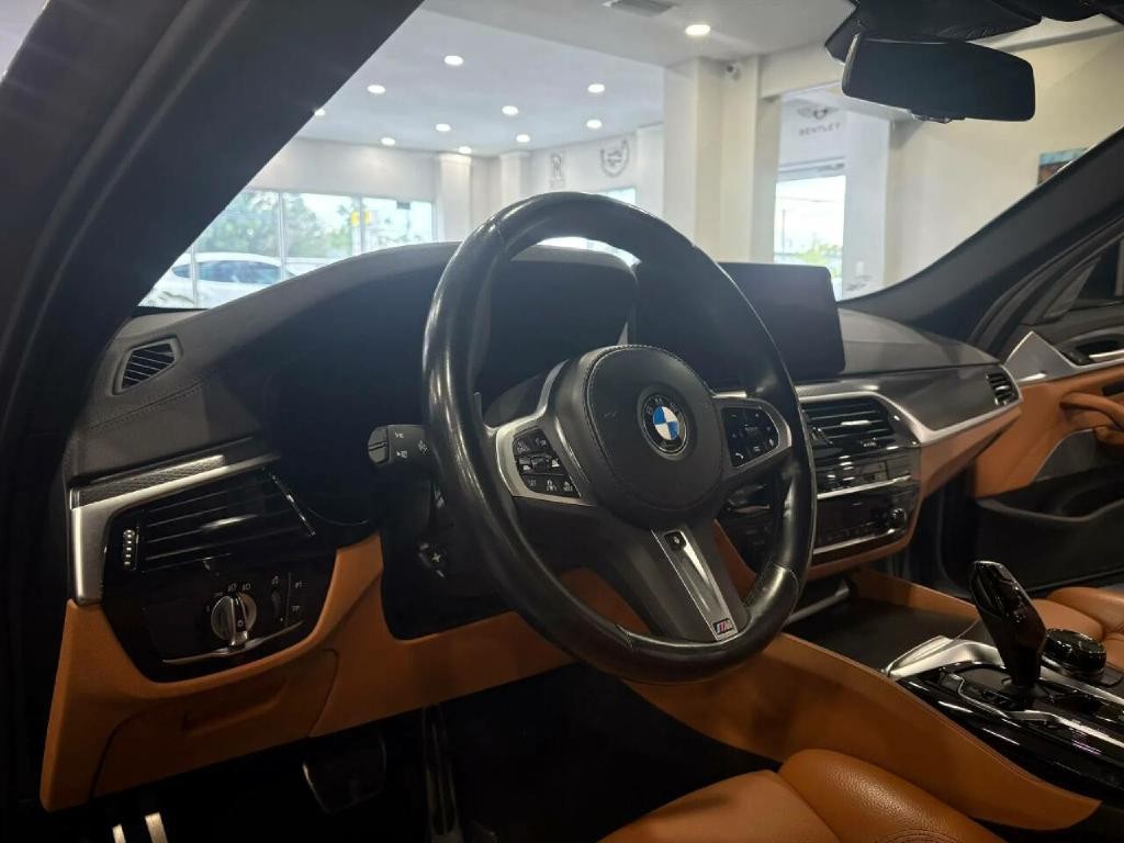 2023 BMW 5 Series Image 9
