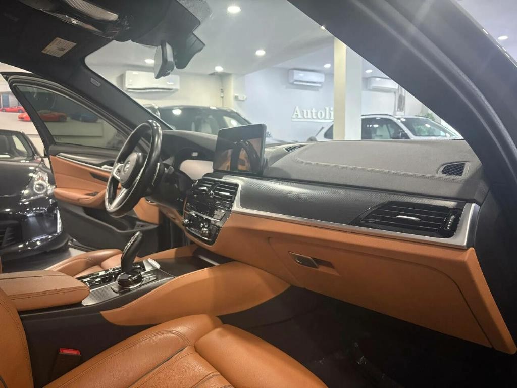2023 BMW 5 Series Image 10