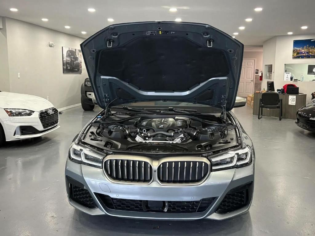 2023 BMW 5 Series Image 34