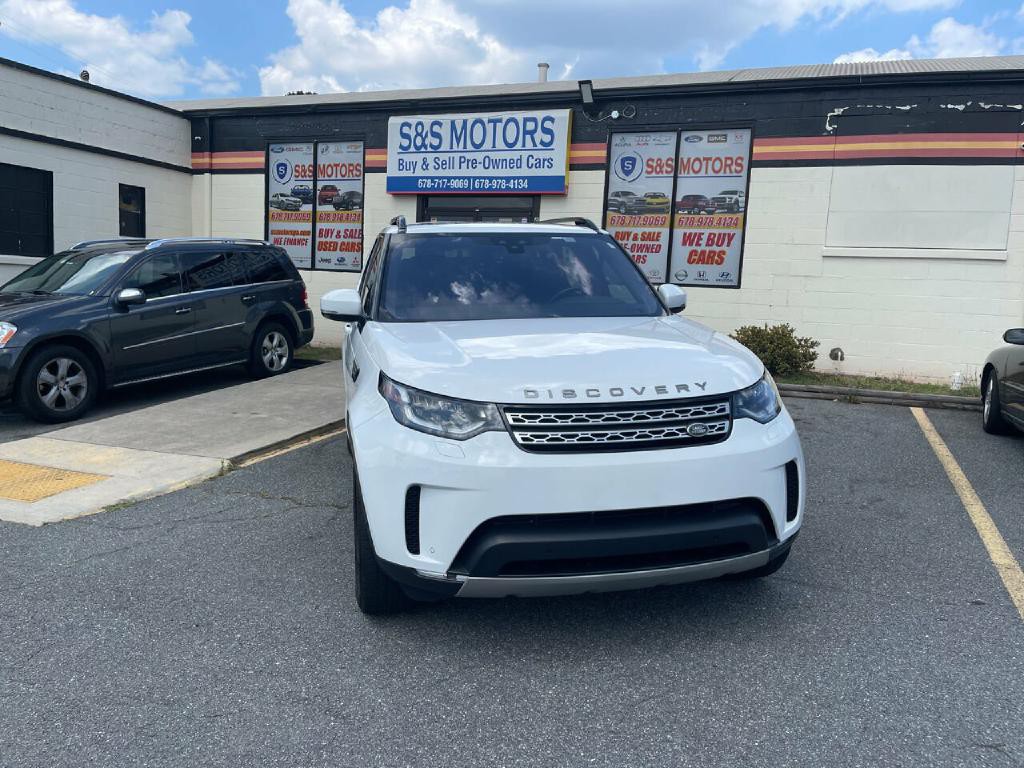 2018 Land Rover Discovery Image 2