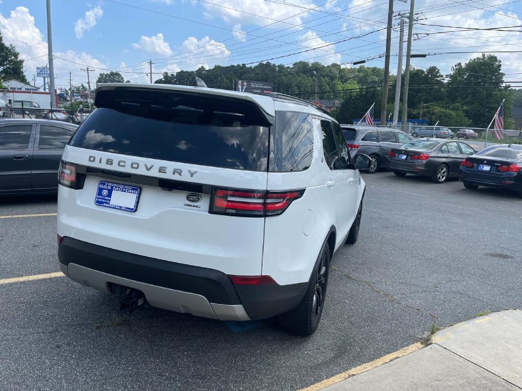 2018 Land Rover Discovery Image 9