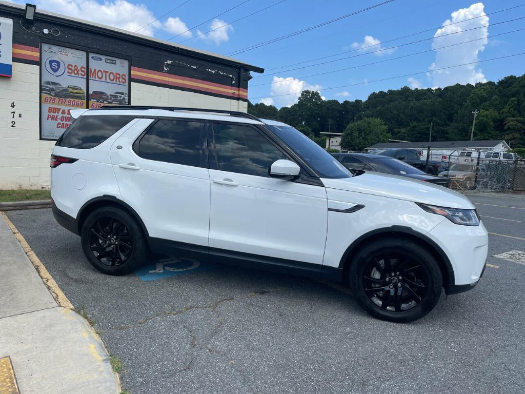 2018 Land Rover Discovery Image 12