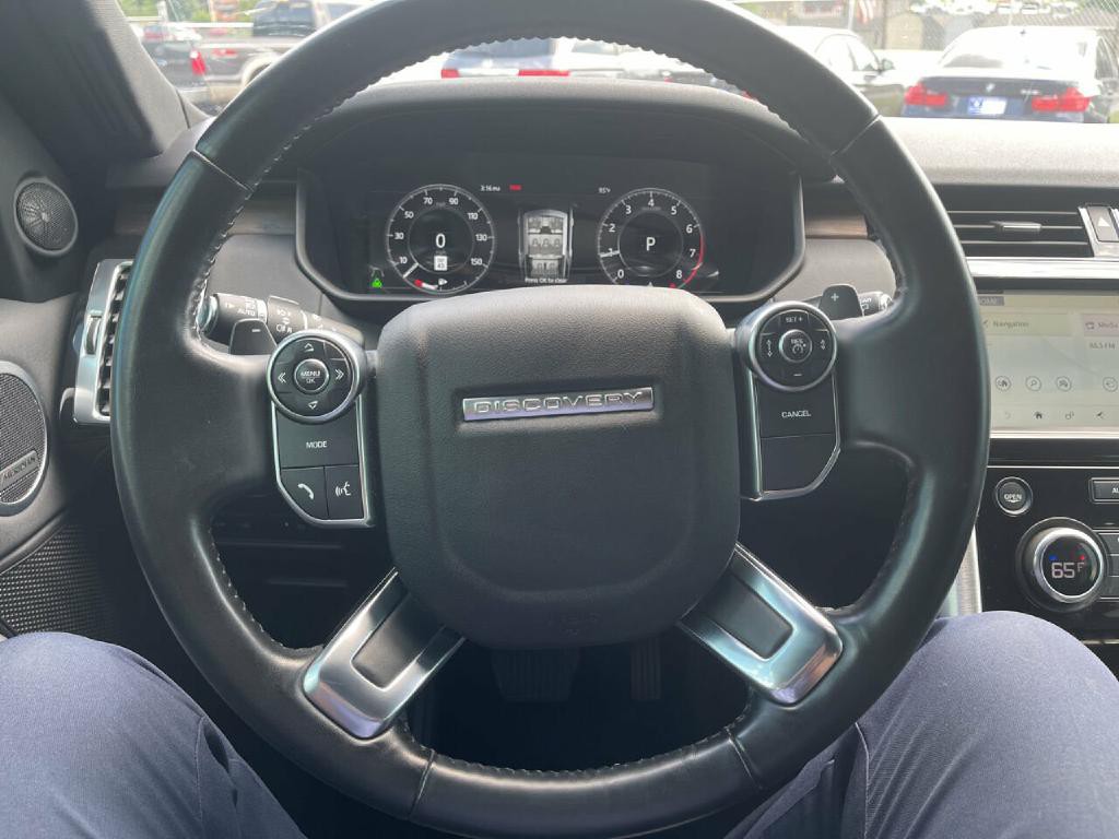 2018 Land Rover Discovery Image 21