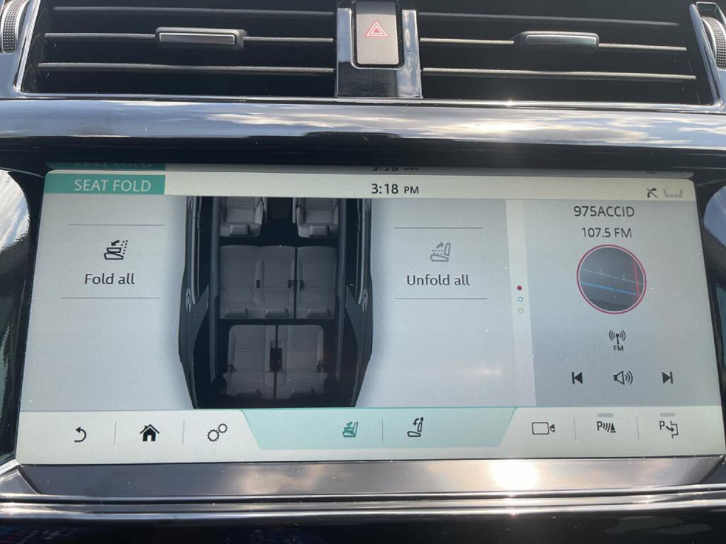 2018 Land Rover Discovery Image 27